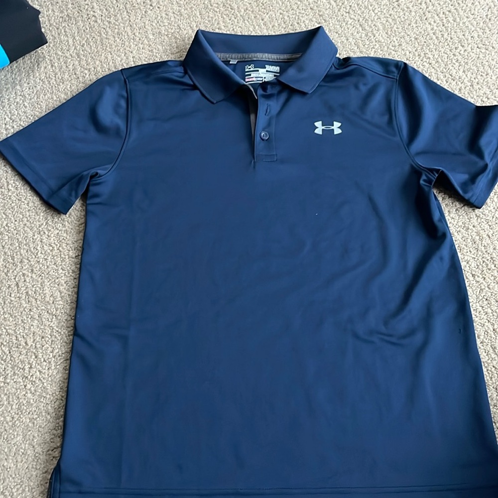 Boys golf shirt great condition